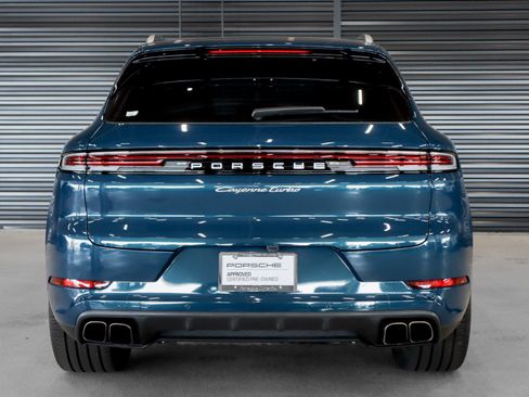 Used 2024 Porsche Cayenne Turbo AWD/4WD image 11