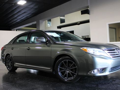 Used 2011 Toyota Avalon FWD image 34