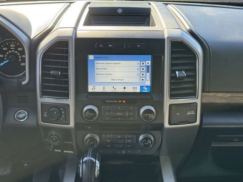 Used 2018 Ford F150 Lariat w/ Equipment Group 502A Luxury image 17