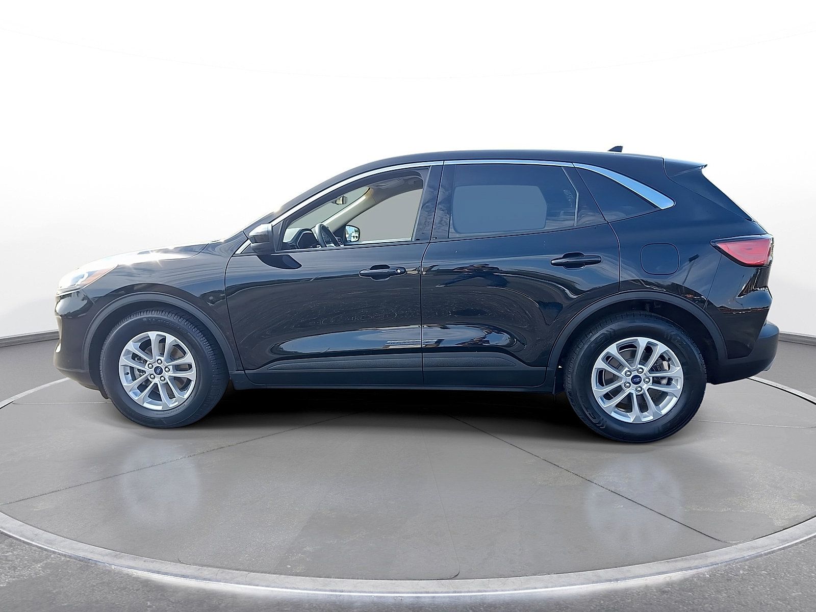 Used 2020 Ford Escape SE FWD image 5