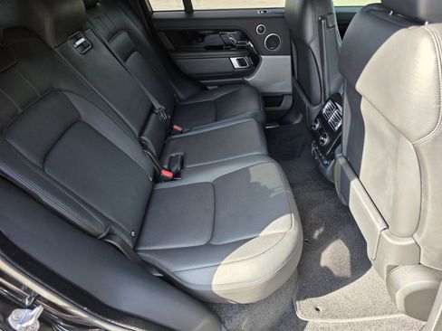 Used 2018 Land Rover Range Rover HSE image 5