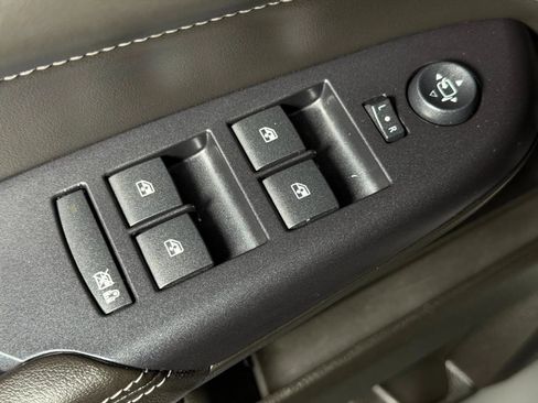 Used 2013 Cadillac SRX Luxury w/ Driver Awareness Package FWD image 25