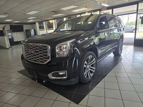 Used 2019 GMC Yukon Denali w/ Denali Ultimate Package AWD/4WD image 1