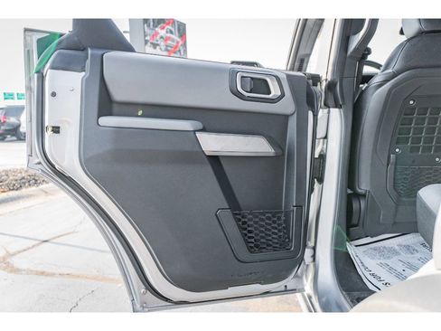 Used 2022 Ford Bronco Black Diamond image 21