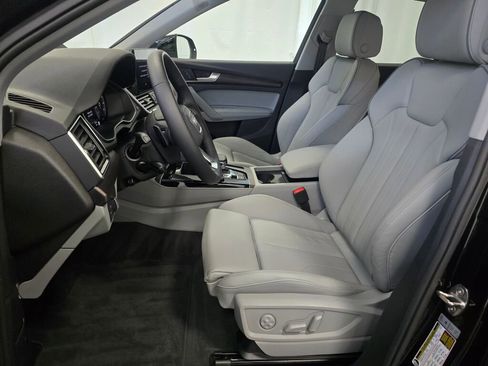 Certified 2025 Audi Q5 2.0T Premium Plus w/ Premium Plus Package image 13