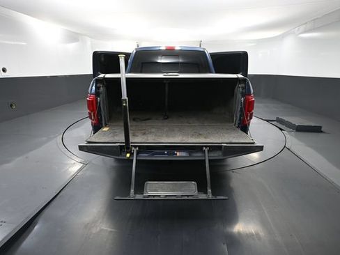 Used 2015 Ford F150 Lariat w/ Equipment Group 502A Luxury AWD/4WD image 42