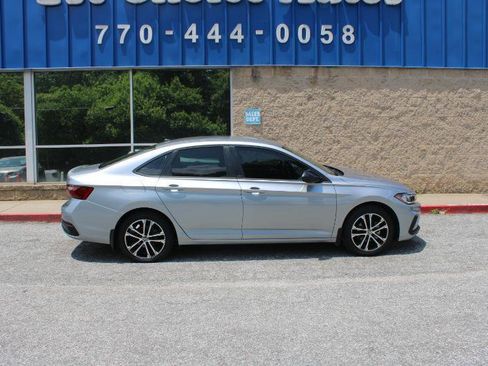 Used 2025 Volkswagen Jetta Sport FWD image 5