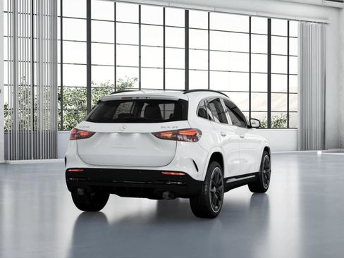 New 2026 Mercedes-Benz GLA 35 AMG 4MATIC image 21
