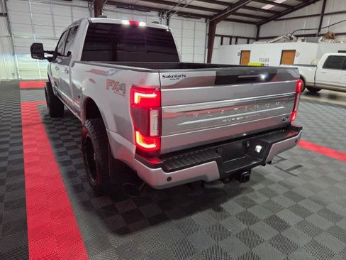 Used 2020 Ford F350 Platinum w/ FX4 Off-Road Package image 27