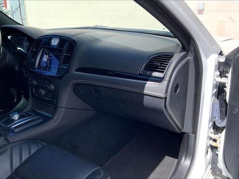Used 2023 Chrysler 300 C RWD image 23