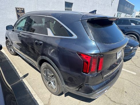 Used 2023 Kia Sorento EX FWD image 4