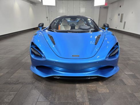 Used 2025 McLaren 750S image 2