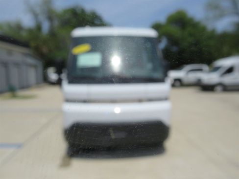 Used 2024 Chevrolet Brightdrop 400 w/ Commercial Equipment Package AWD/4WD image 2
