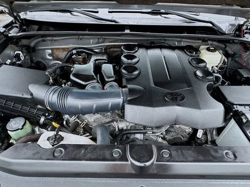 Used 2023 Toyota 4Runner SR5 Premium image 40