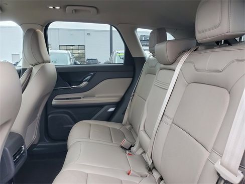 Certified 2023 Lincoln Corsair Reserve w/ Equipment Group 201A image 32