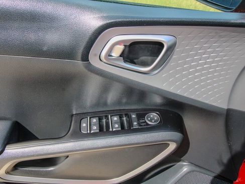 Used 2023 Kia Soul LX w/ Option Group 015 image 12