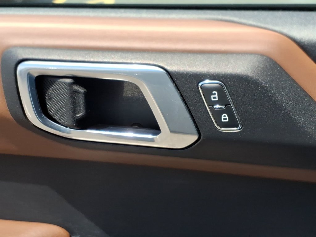 Used 2022 Ford Bronco Outer Banks AWD/4WD image 38