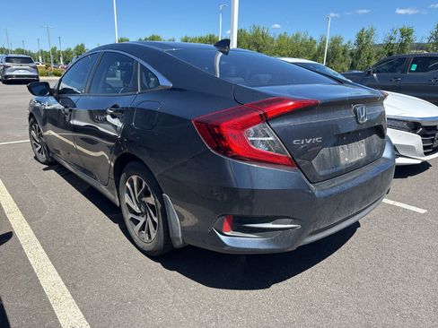Used 2017 Honda Civic EX image 3