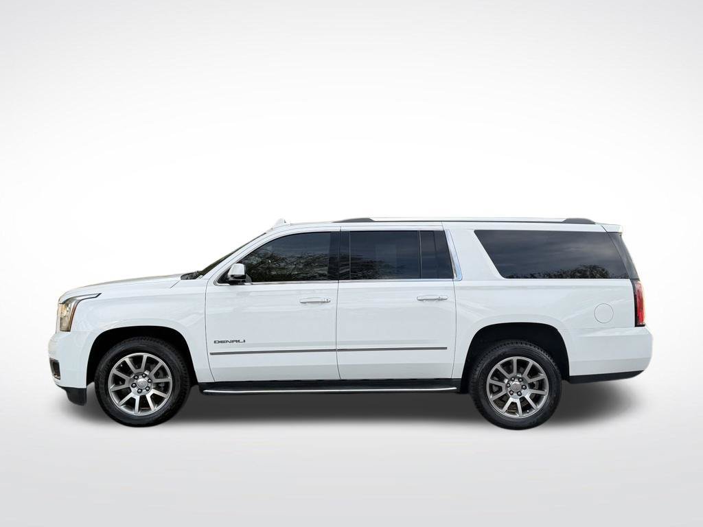 Used 2018 GMC Yukon XL Denali RWD image 2