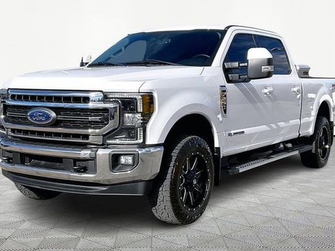 Used 2020 Ford F250 Lariat w/ Lariat Value Package image 3