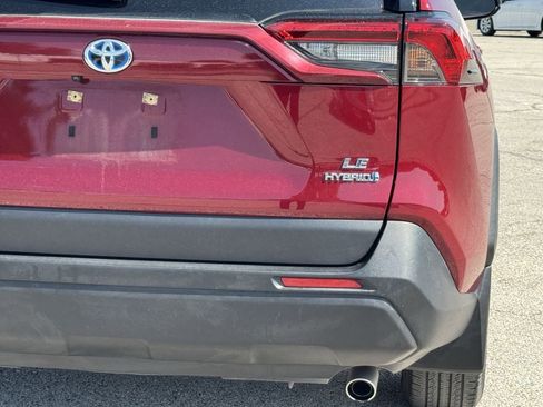 Used 2024 Toyota RAV4 LE AWD/4WD image 6