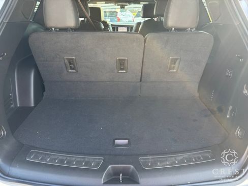 Used 2023 Buick Enclave Avenir image 28