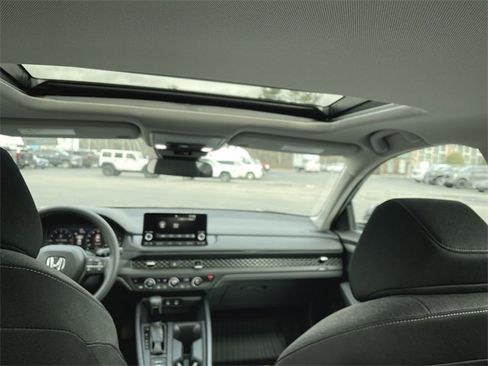 Used 2024 Honda Accord EX image 19