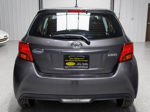 Used 2015 Toyota Yaris L image 5