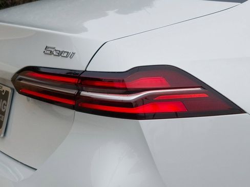 New 2026 BMW 530i image 7