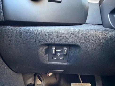 Used 2009 Chevrolet Silverado 2500 LT w/ Exterior Plus Package image 12