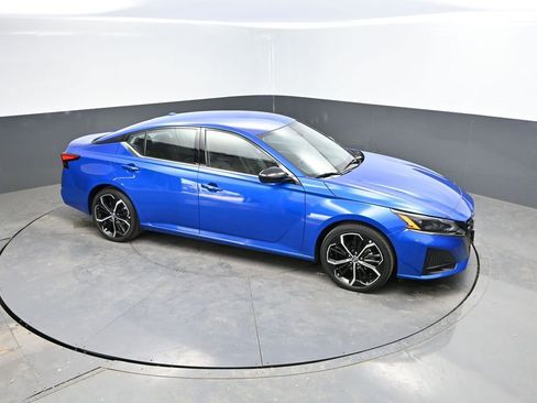 Used 2025 Nissan Altima 2.5 SR image 20