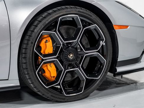 Used 2023 Lamborghini Huracan Tecnica RWD image 46
