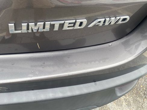 Used 2015 Toyota Highlander Limited AWD/4WD image 16