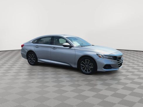 Certified 2021 Honda Accord EX-L image 2