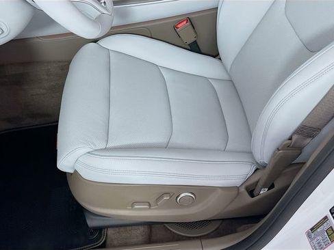 New 2026 Genesis GV70 2.5T Advanced image 21