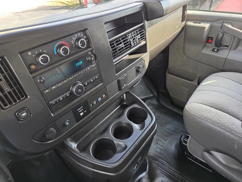 Used 2023 GMC Savana 3500 Extended w/ Driver Convenience Package image 21