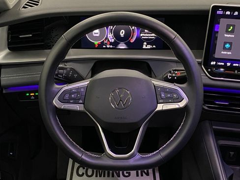 Used 2026 Volkswagen Tiguan SE AWD/4WD image 14