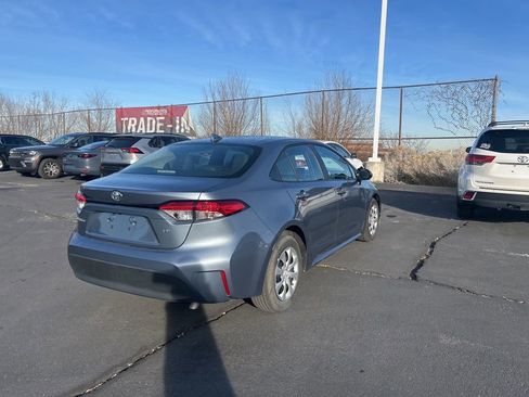 Used 2025 Toyota Corolla LE image 4