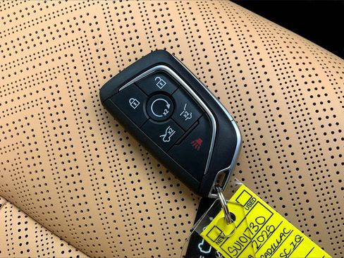 New 2025 Cadillac Escalade IQ Luxury 2 image 37