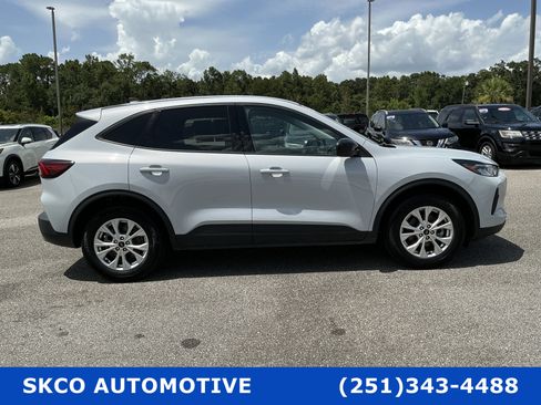 Used 2025 Ford Escape Active FWD image 6