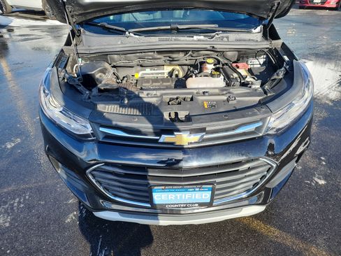 Used 2020 Chevrolet Trax LT w/ LT Convenience Package image 31