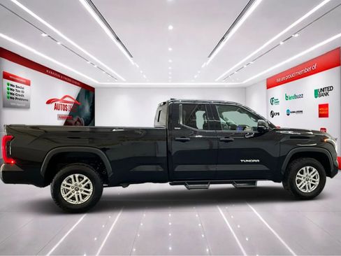 Used 2022 Toyota Tundra SR5 w/ SR5 Convenience Package image 9