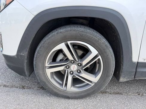 Used 2021 GMC Terrain SLT w/ Infotainment Package II FWD image 4
