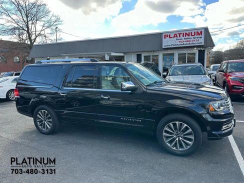Used 2016 Lincoln Navigator L Select image 2