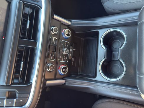 Used 2022 GMC Yukon SLE w/ Gmc Pro Safety Plus Package image 23