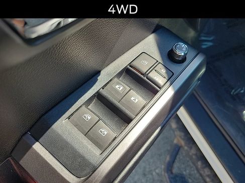 Used 2017 Toyota Tacoma TRD Sport w/ Tow Package (A/T) AWD/4WD image 19
