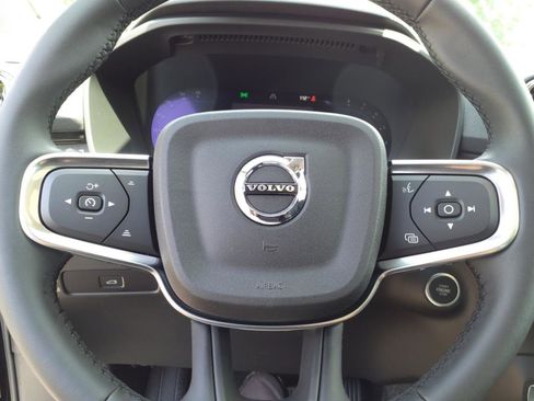 New 2025 Volvo XC40 B5 Plus w/ Protection Package Premier image 22