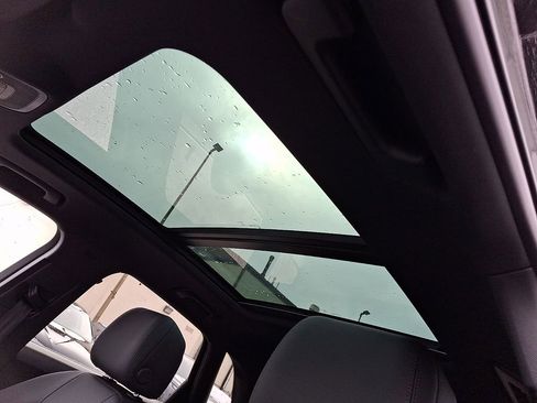 Certified 2025 Audi Q3 2.0T Premium Plus w/ Premium Plus Package image 15