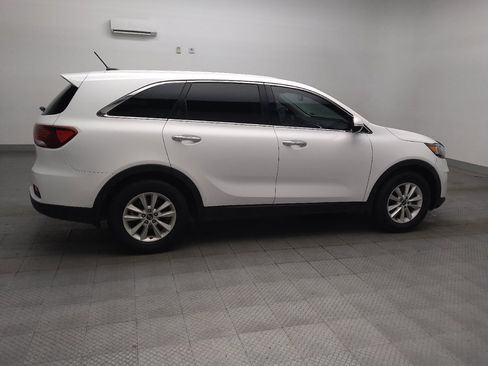 Used 2019 Kia Sorento FWD V6 image 10