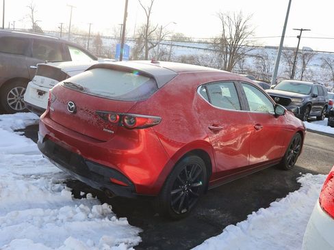 Used 2019 MAZDA MAZDA3 Premium image 4